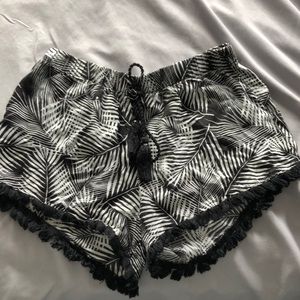 Black and white flowy shorts